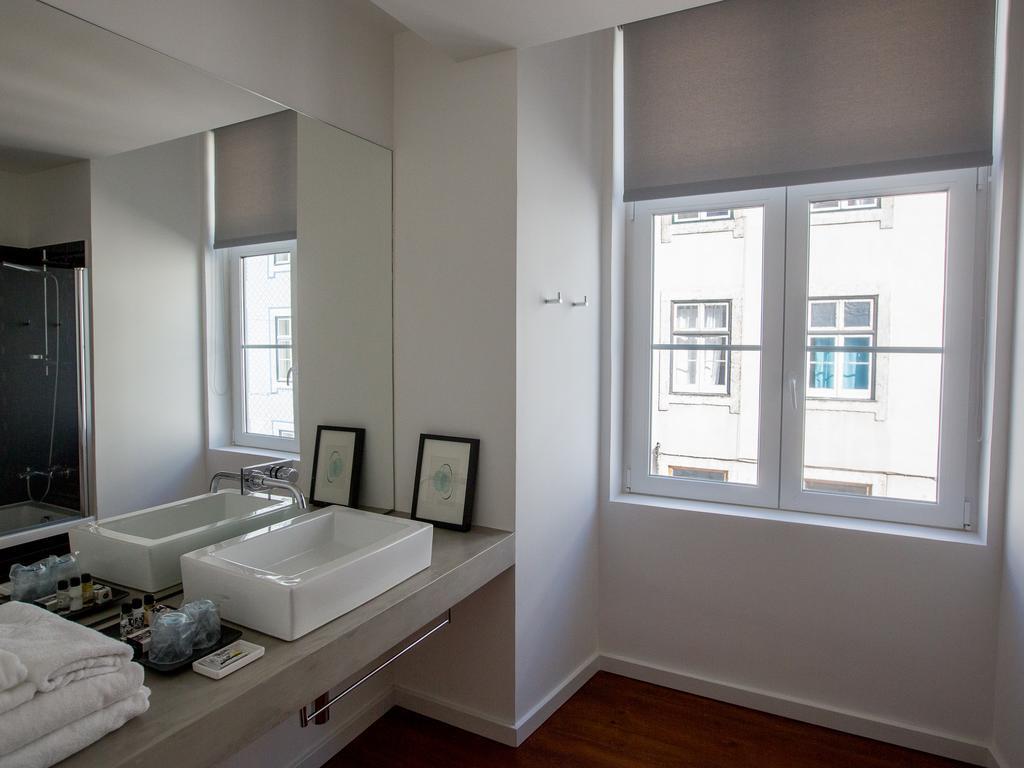 The 8 - Downtown 2*